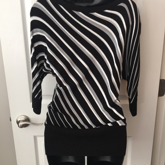 White House Black Market Sweater - Picture 5 of 10